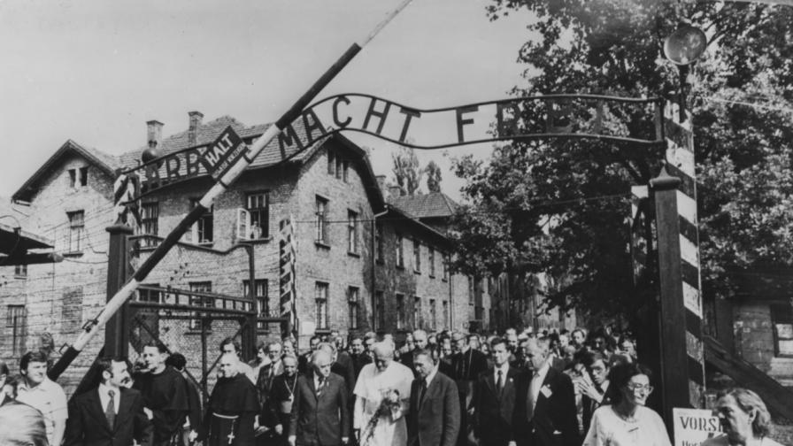 <p>"Майка ми се пожертва за мен": Бягство от влака на смъртта </p>